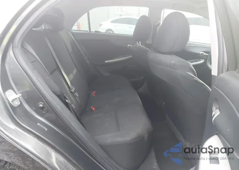 2011 Toyota Corolla S z USA, uszkodzony, nr VIN 2T1BU4EE4BC695486